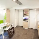 Κάμπινγκ Le Petit Rocher 4*