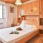 Le Petit Rocher Κάμπινγκ 4*
