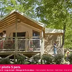 Κάμπινγκ Le Petit Rocher 4*