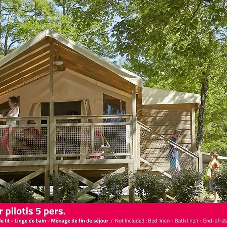 Camping Le Petit Rocher 4*