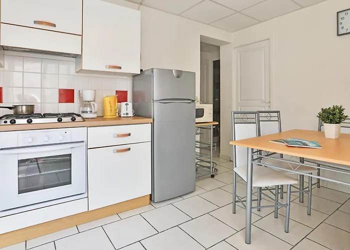 营地 Le Petit Rocher 滨海隆热维勒