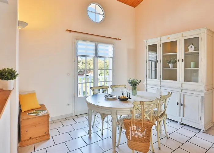 Le Petit Rocher 营地 4*