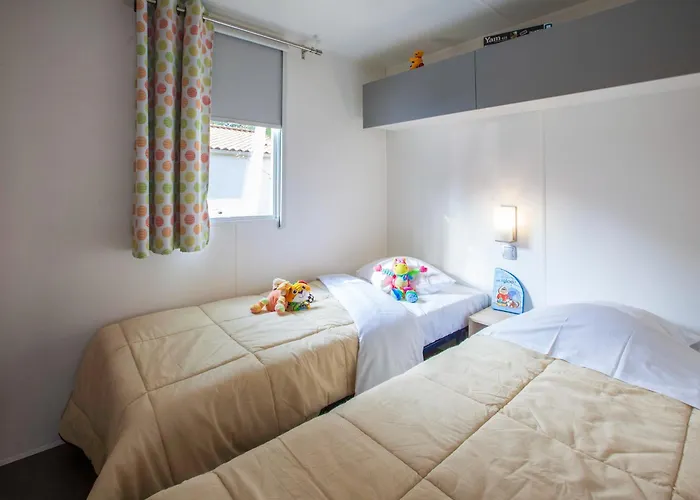 营地 Le Petit Rocher