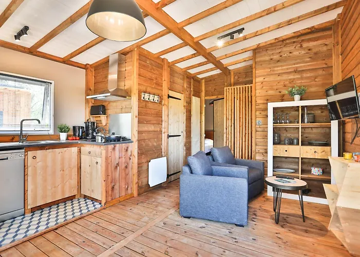 营地 Le Petit Rocher 滨海隆热维勒