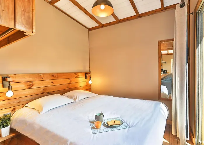 Le Petit Rocher 营地 滨海隆热维勒