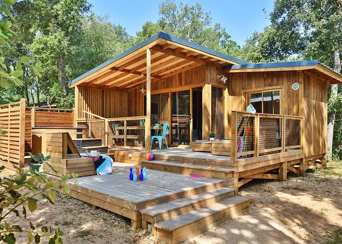 Le Petit Rocher 滨海隆热维勒