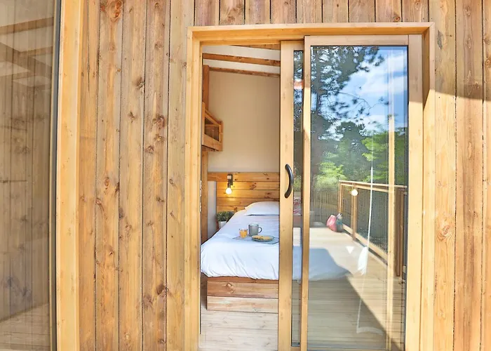 Le Petit Rocher 营地 滨海隆热维勒