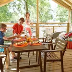 Le Petit Rocher Campingplatz 4*