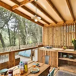 Camping Le Petit Rocher 4*