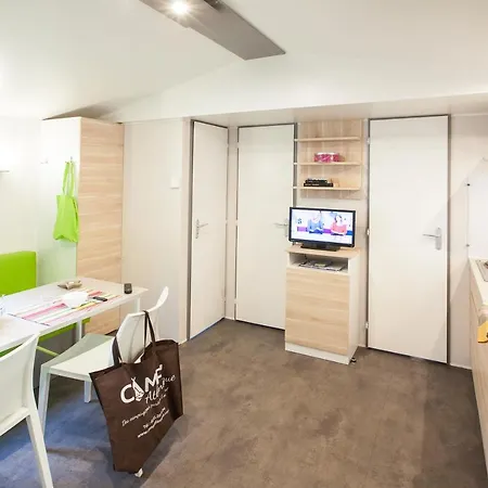 Parque de Campismo Le Petit Rocher 4*