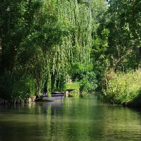 Le Petit Rocher Parque de Campismo 4*