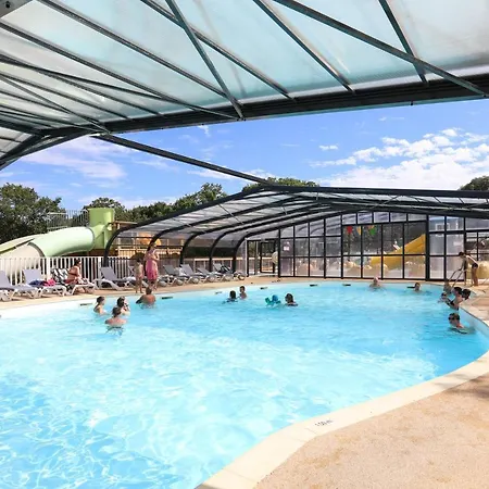 Le Petit Rocher Parque de Campismo