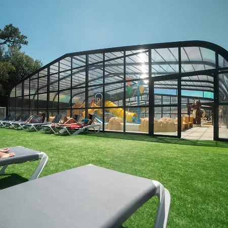 Le Petit Rocher 4* לונגוויל-סור-מר